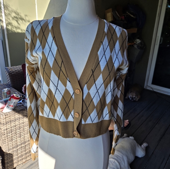 Nasty Gal Argyle Check Button Cropped Cardigan – Sand, Size M (NWT) - Picture 1 of 9